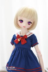 CMW000051 Light Gold Bob with Flat Bangs CMW000051 Light Gold Bob with Flat Bangs
